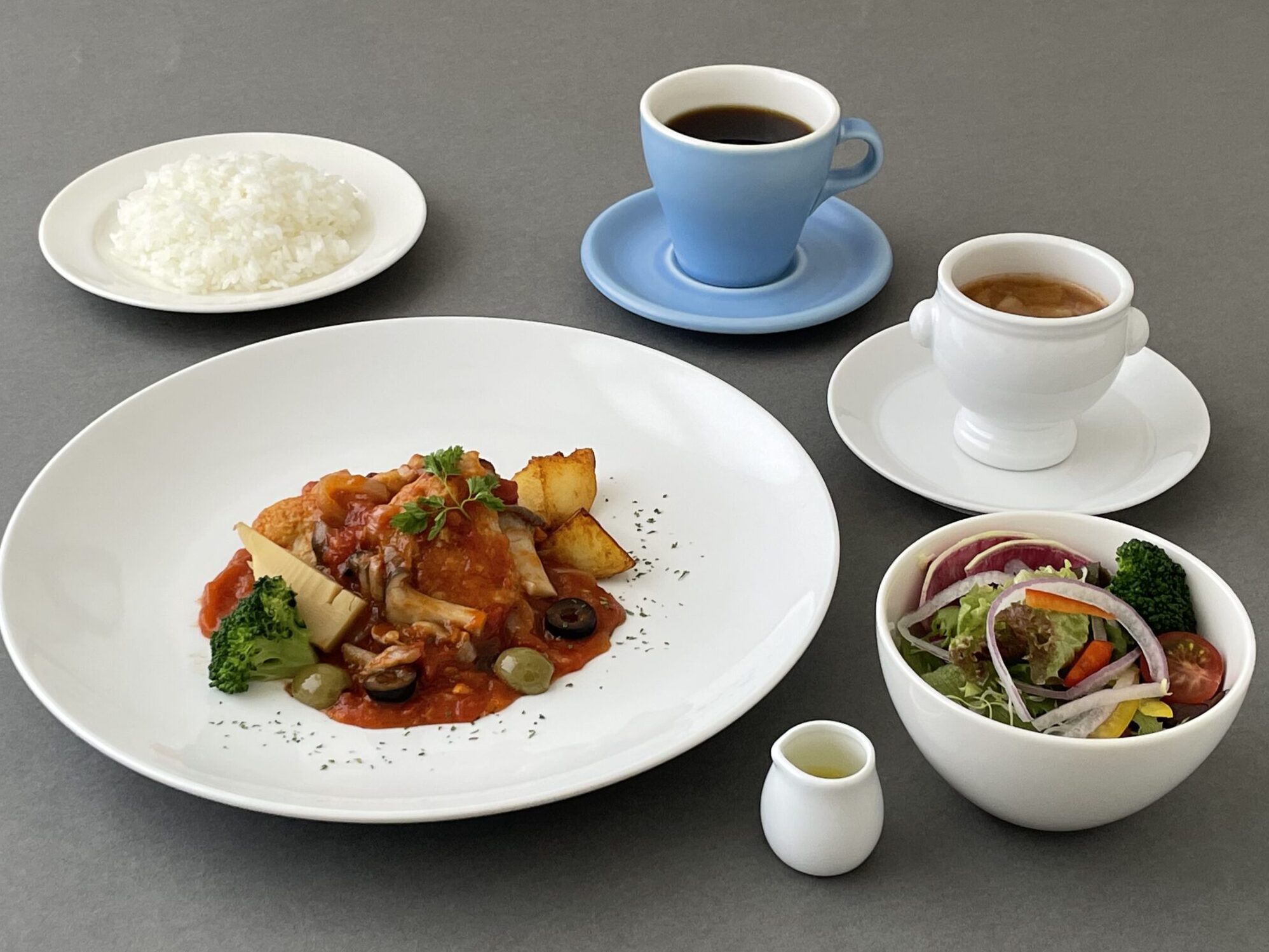 ［期間限定］チキンカチャトーラセット｜サラダ・スープ・ドリンク付